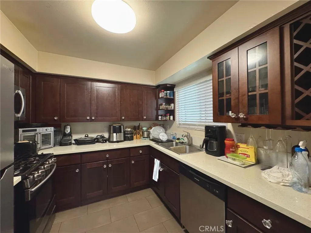 9382 Shadowood Drive