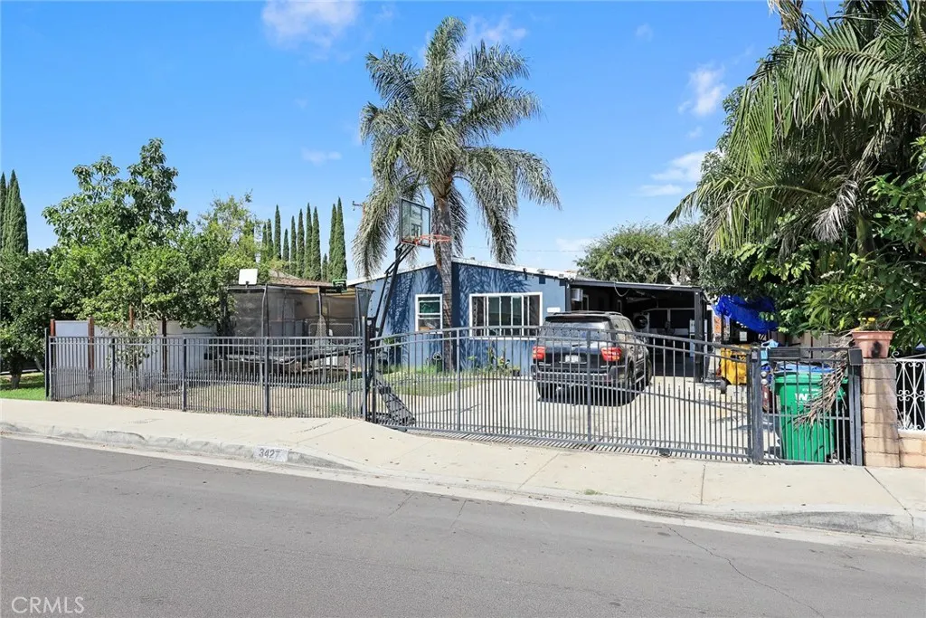 3427 Feather Avenue