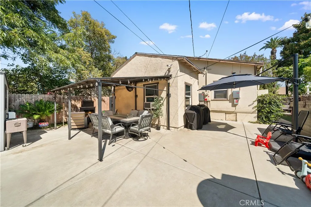 736 E E Street