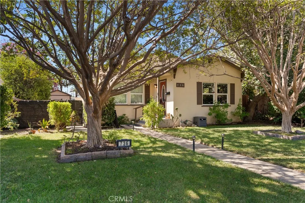 736 E E Street