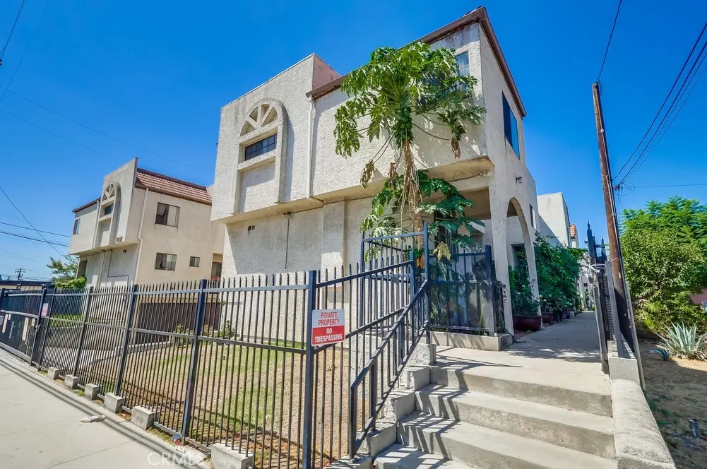 4031 La Rica Avenue, #O