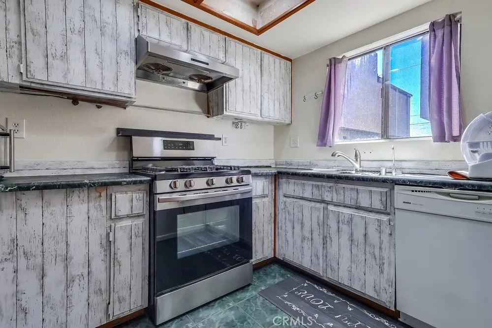 4031 La Rica Avenue, #O