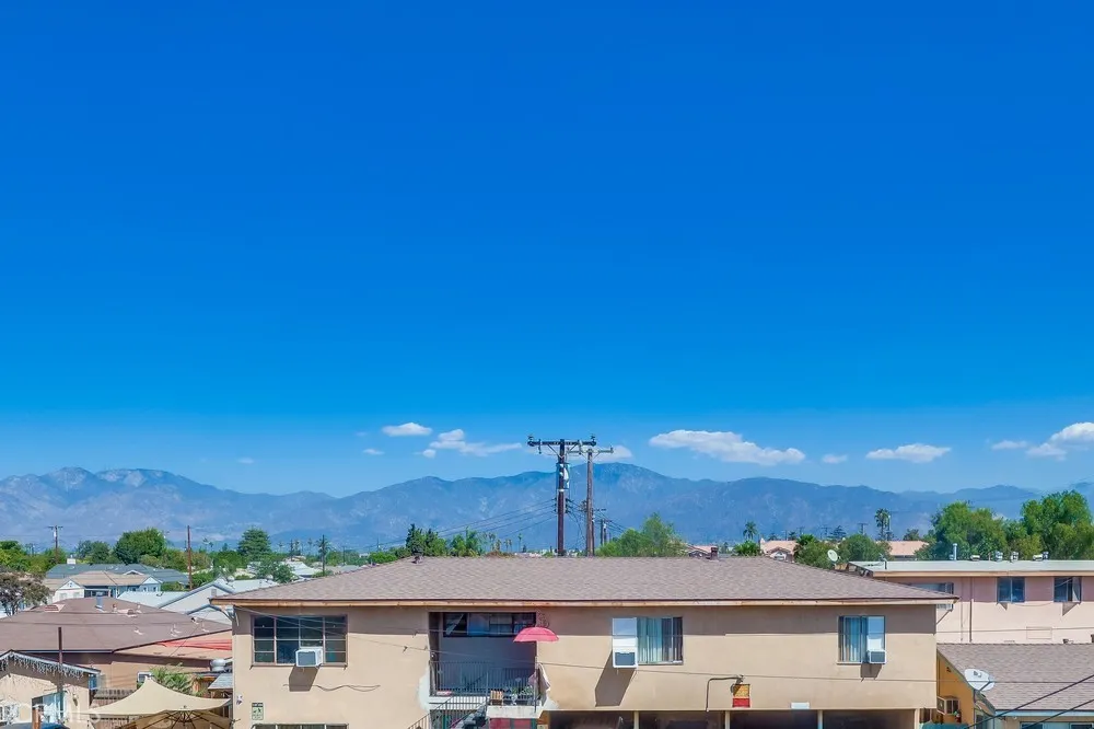 4031 La Rica Avenue, #O