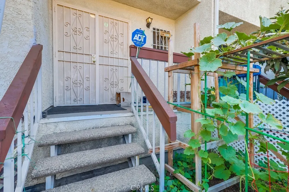 4031 La Rica Avenue, #O