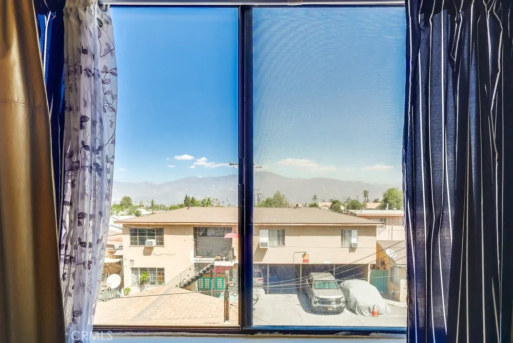 4031 La Rica Avenue, #O
