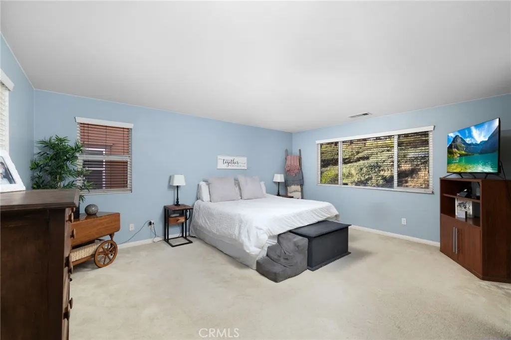 653 E Gardenia Drive