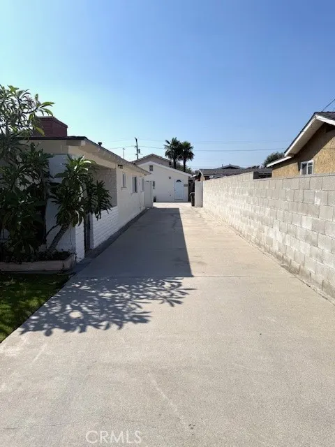3837 Lincoln Avenue