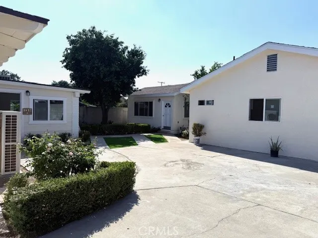 3837 Lincoln Avenue