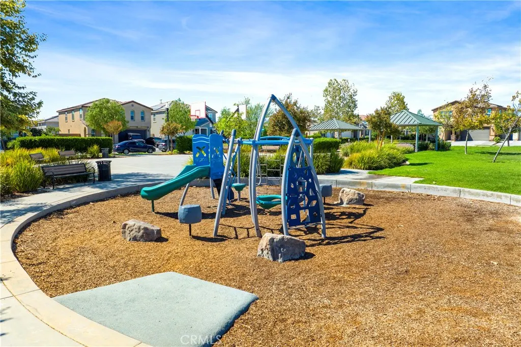 4734 S Rogers Way