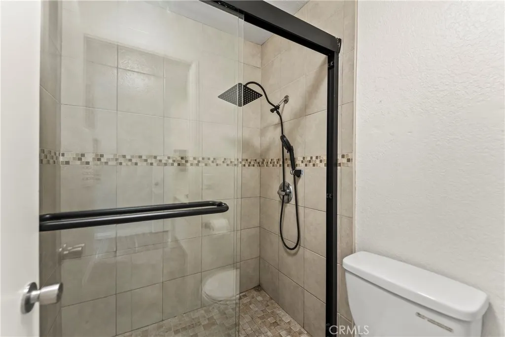 543 E. Arrow Hwy, #16