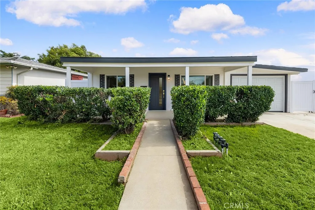 3448 Ardilla Avenue