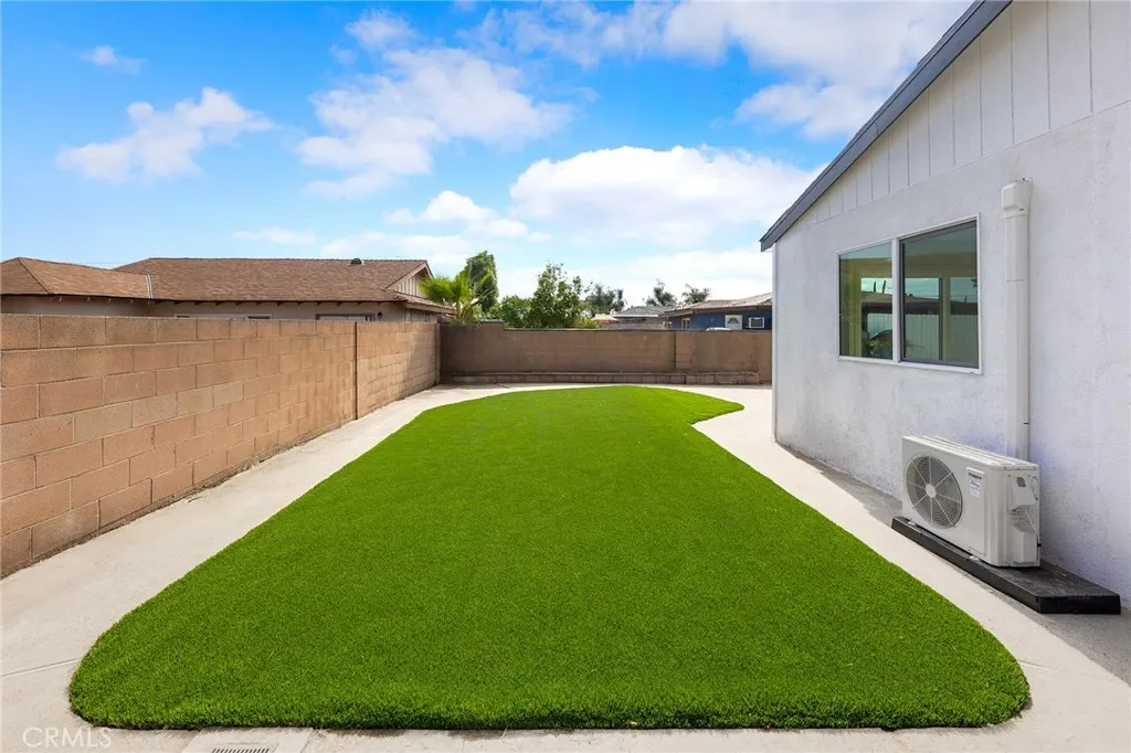 3448 Ardilla Avenue