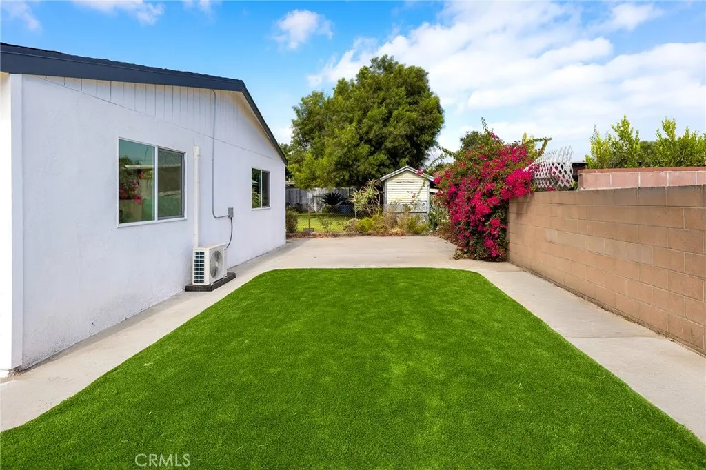 3448 Ardilla Avenue