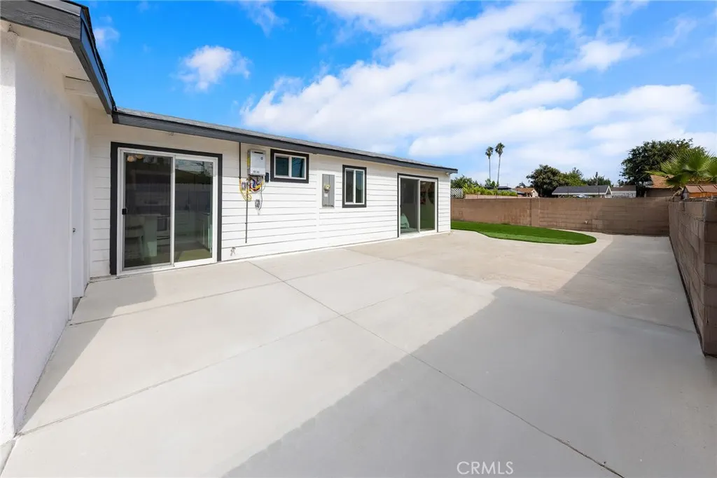 3448 Ardilla Avenue