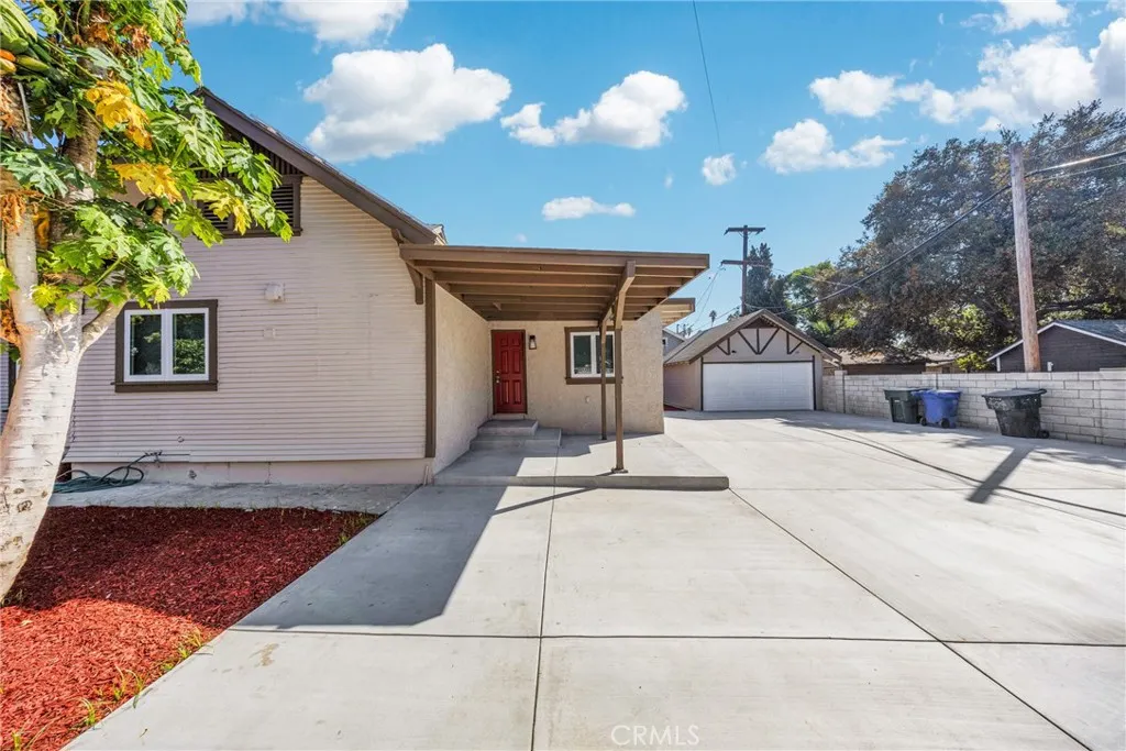 404 E Kingsley Avenue