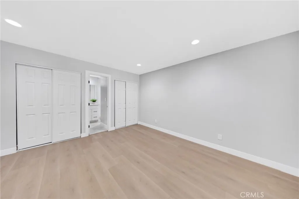 404 E Kingsley Avenue