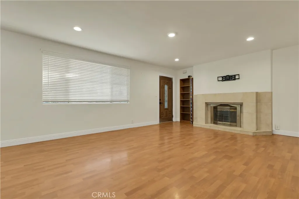 1823 W Palm