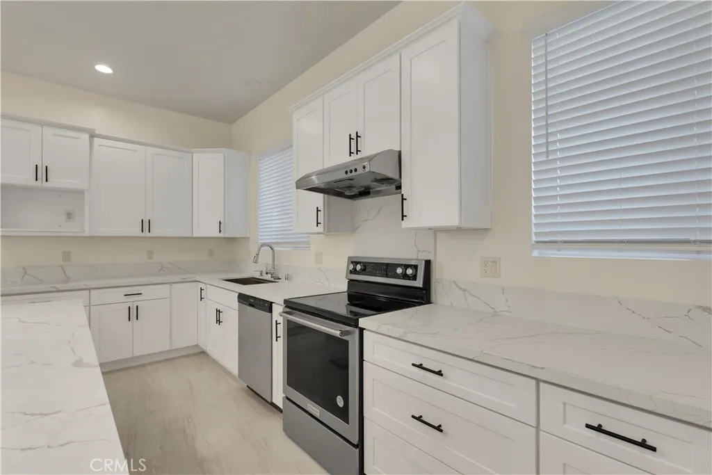 1823 W Palm