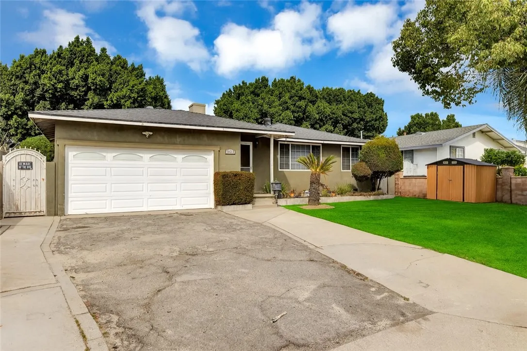 1823 W Palm