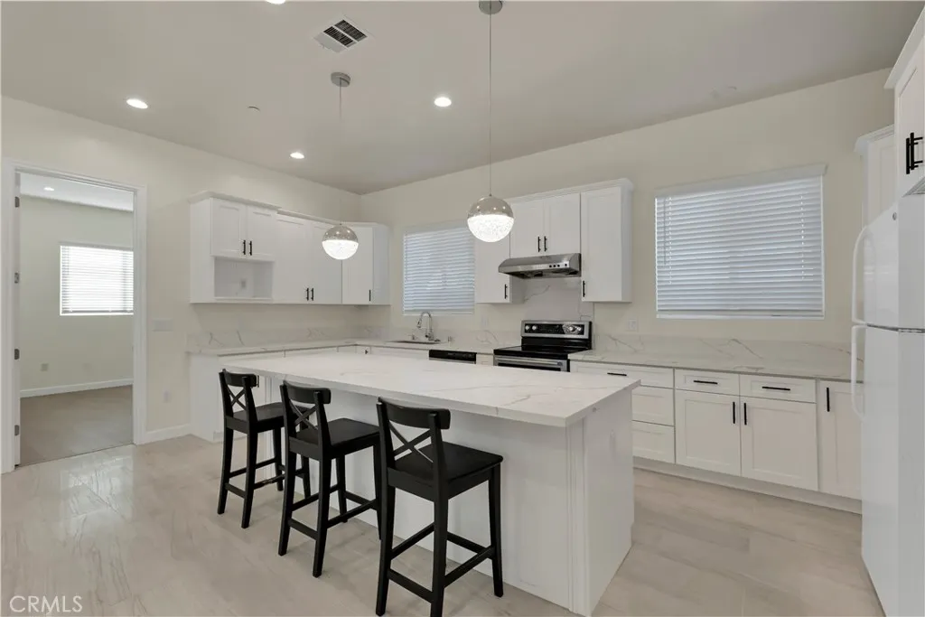 1823 W Palm