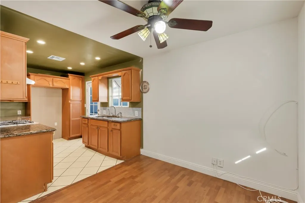 1823 W Palm