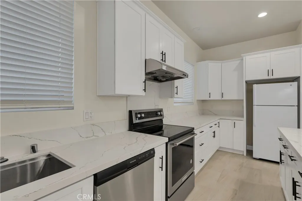 1823 W Palm