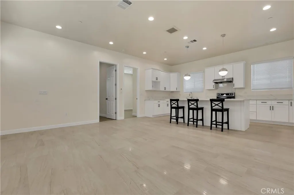 1823 W Palm