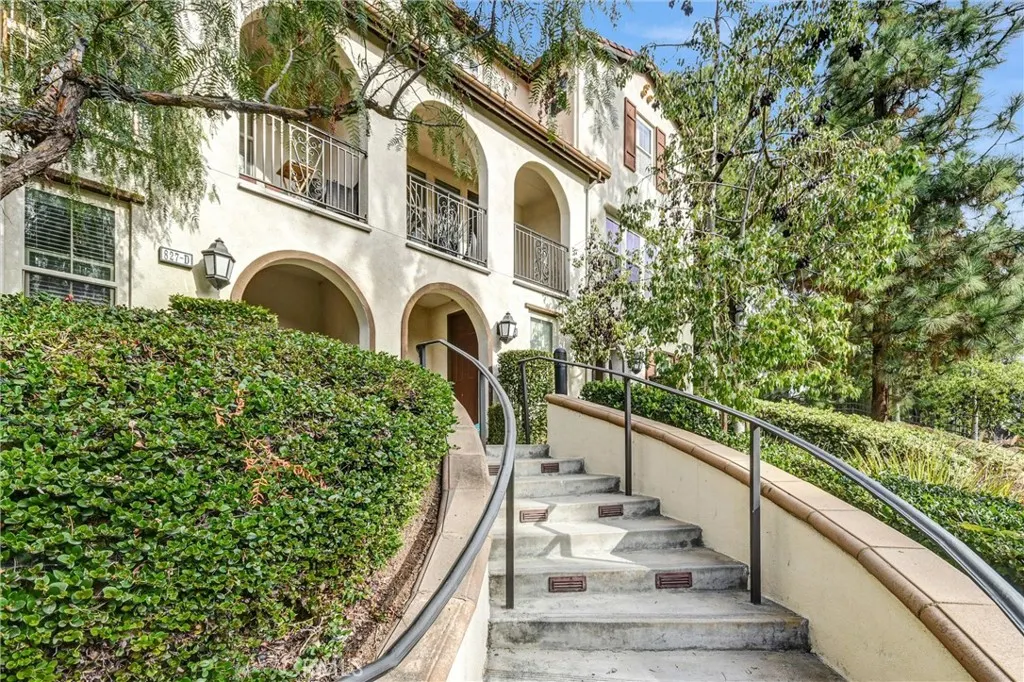 827 E Promenade #E