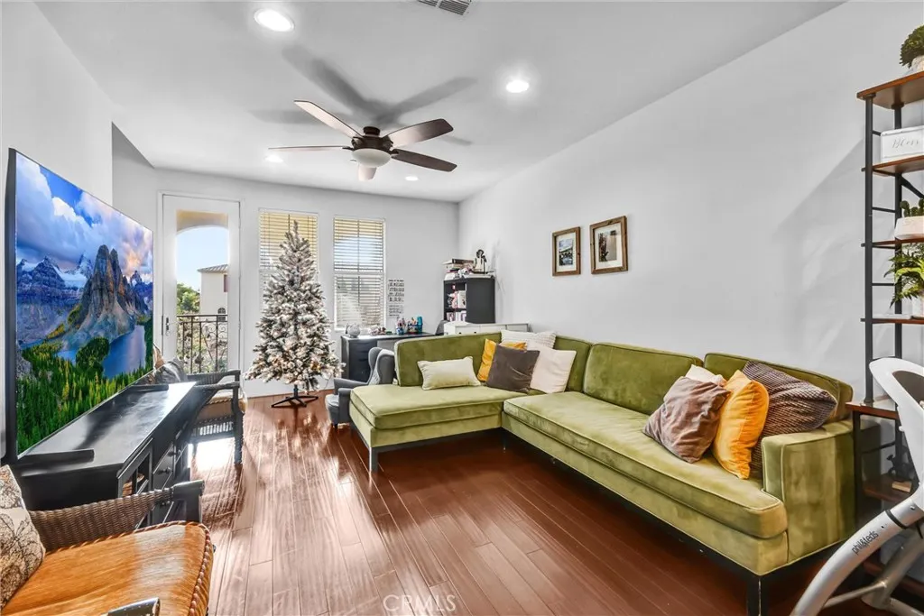 827 E Promenade #E