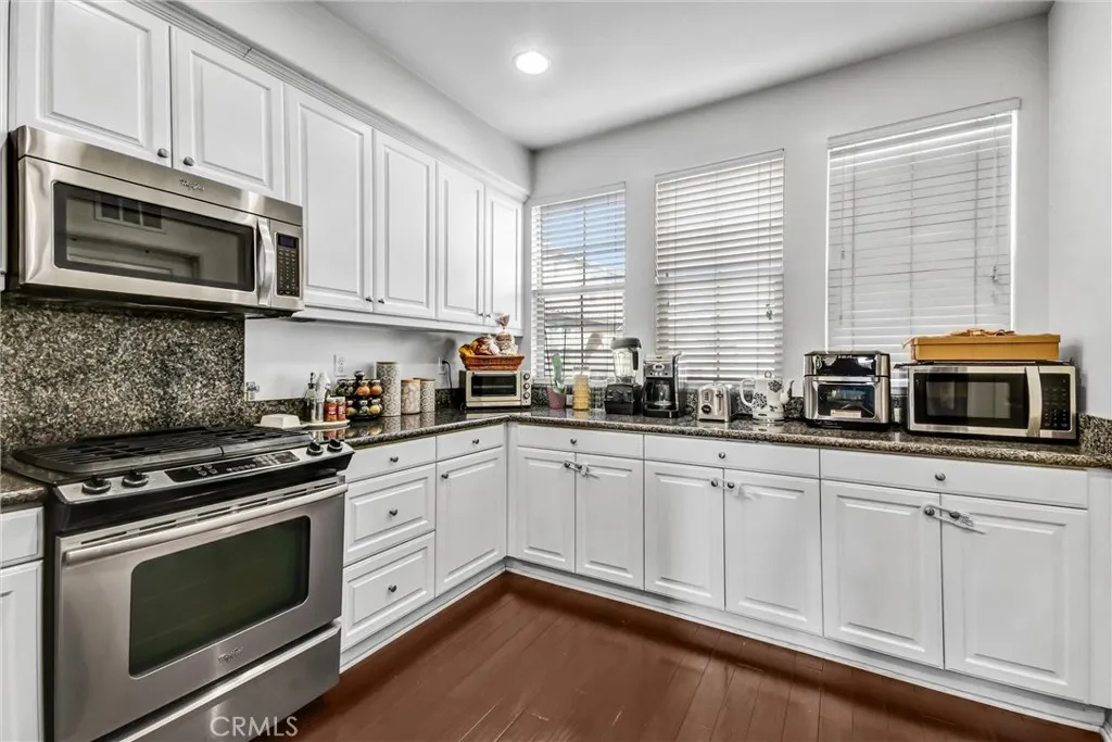 827 E Promenade #E