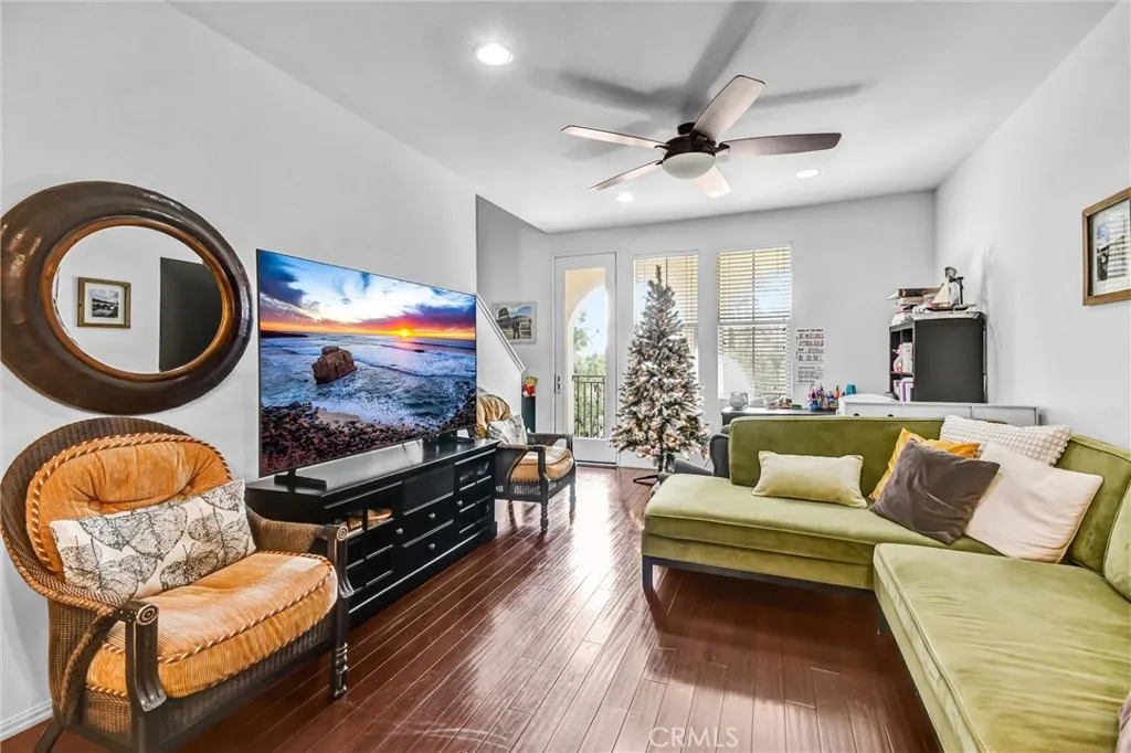 827 E Promenade #E