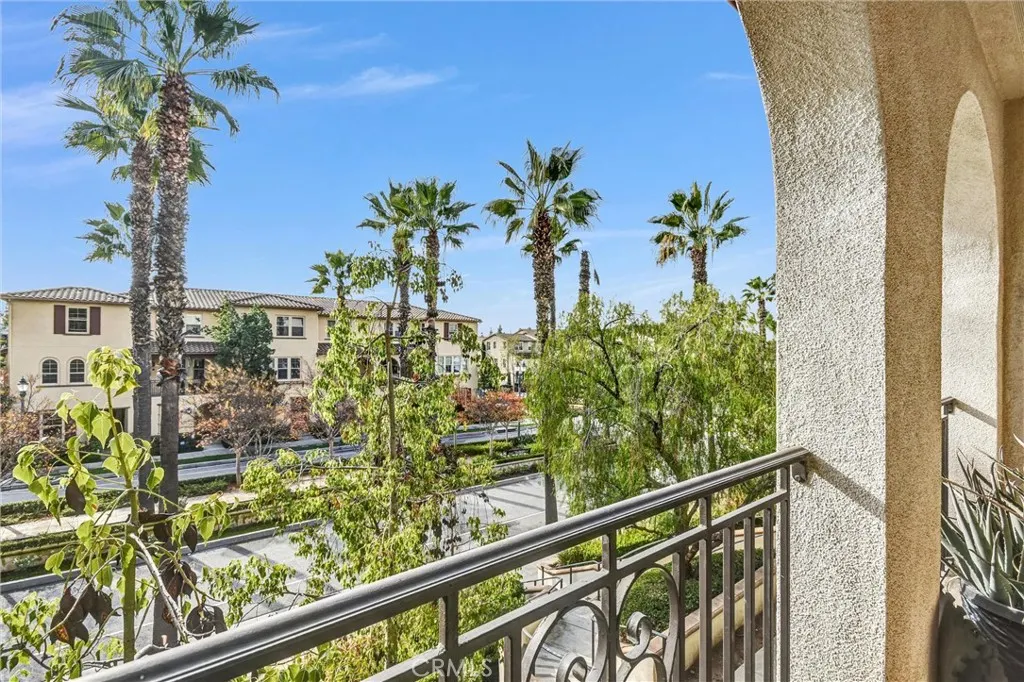 827 E Promenade #E