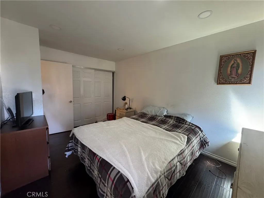 13851 Los Angeles #B