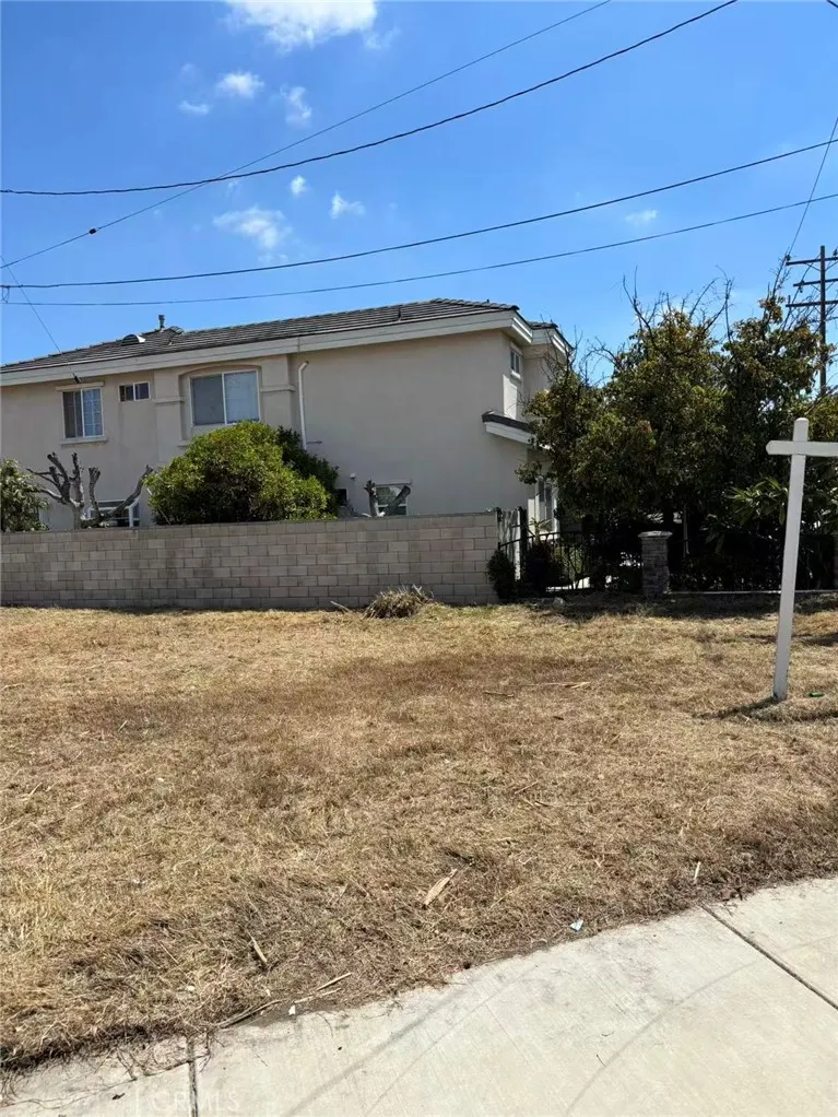 3108 Adelia AVE
