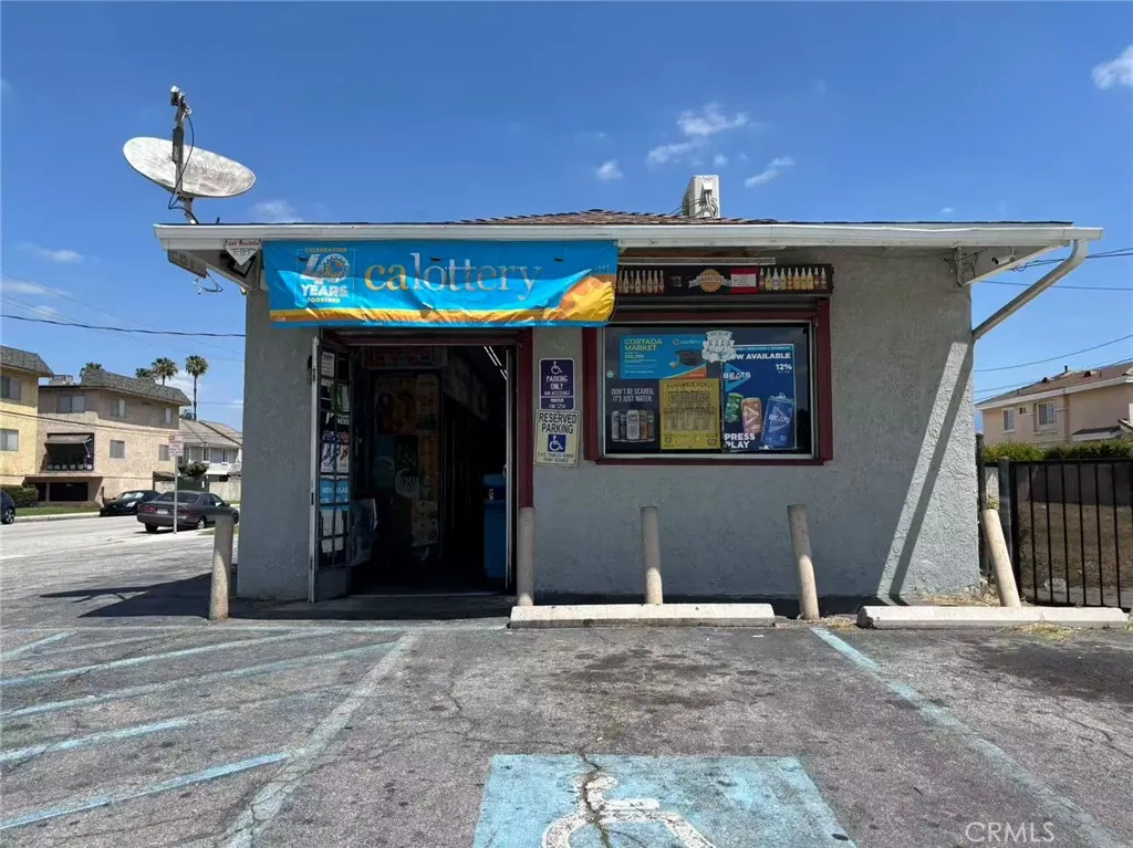 3108 Adelia Ave