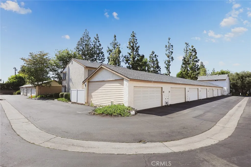 1419 Norwich Lane
