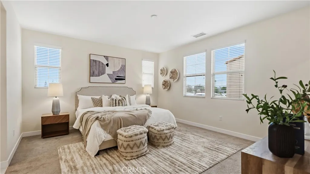 291 E Arrow #17