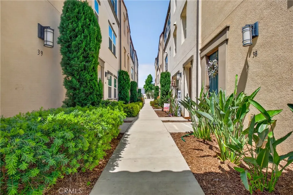 623 W Foothill #39