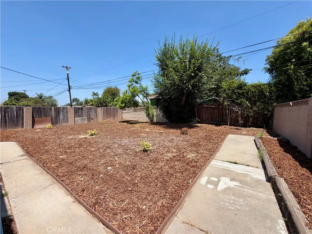 315 E Francis