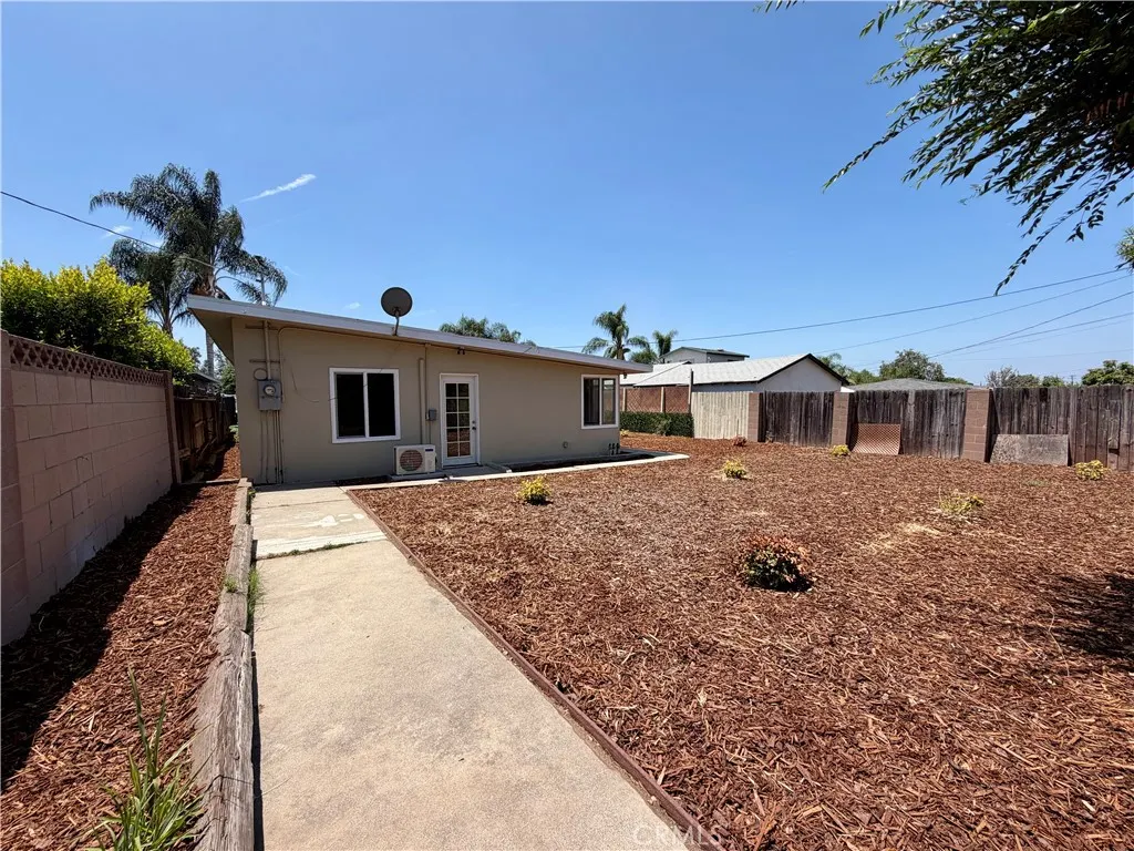 315 E Francis