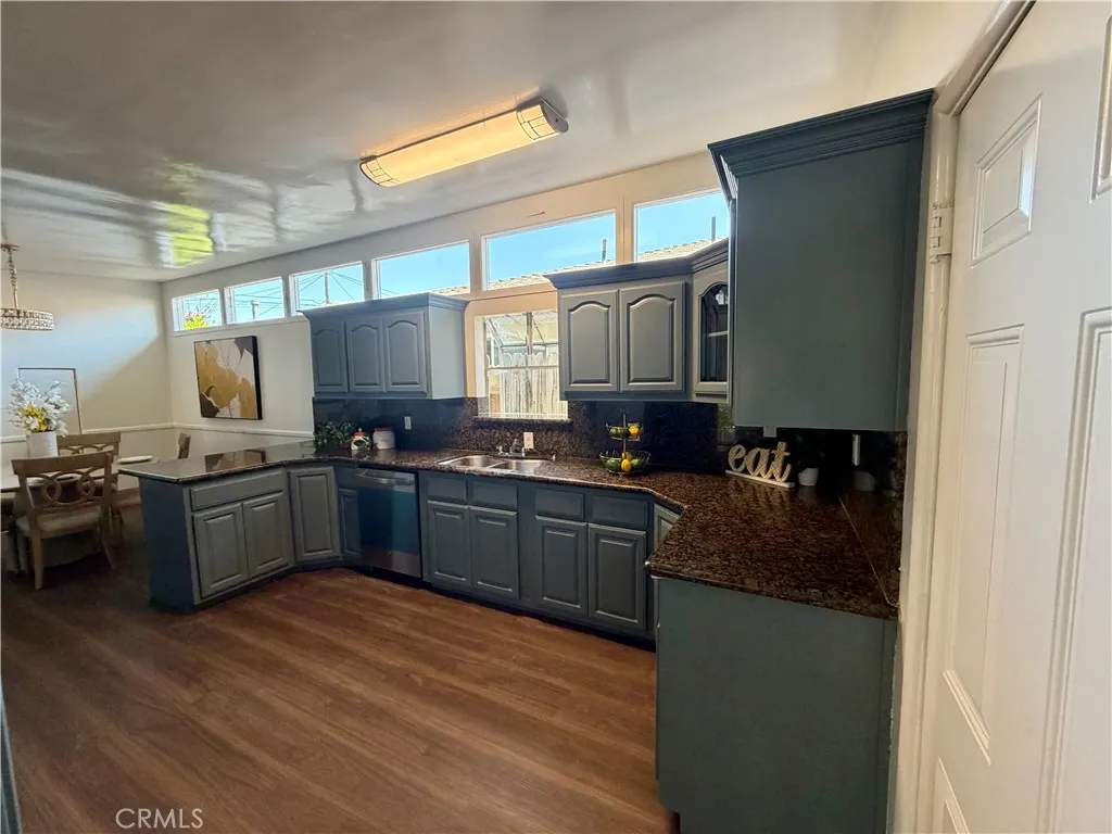 315 E Francis