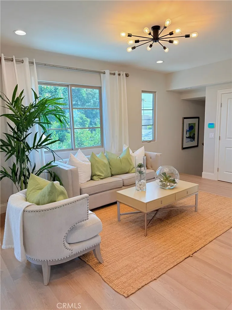 4437 Stewart #C