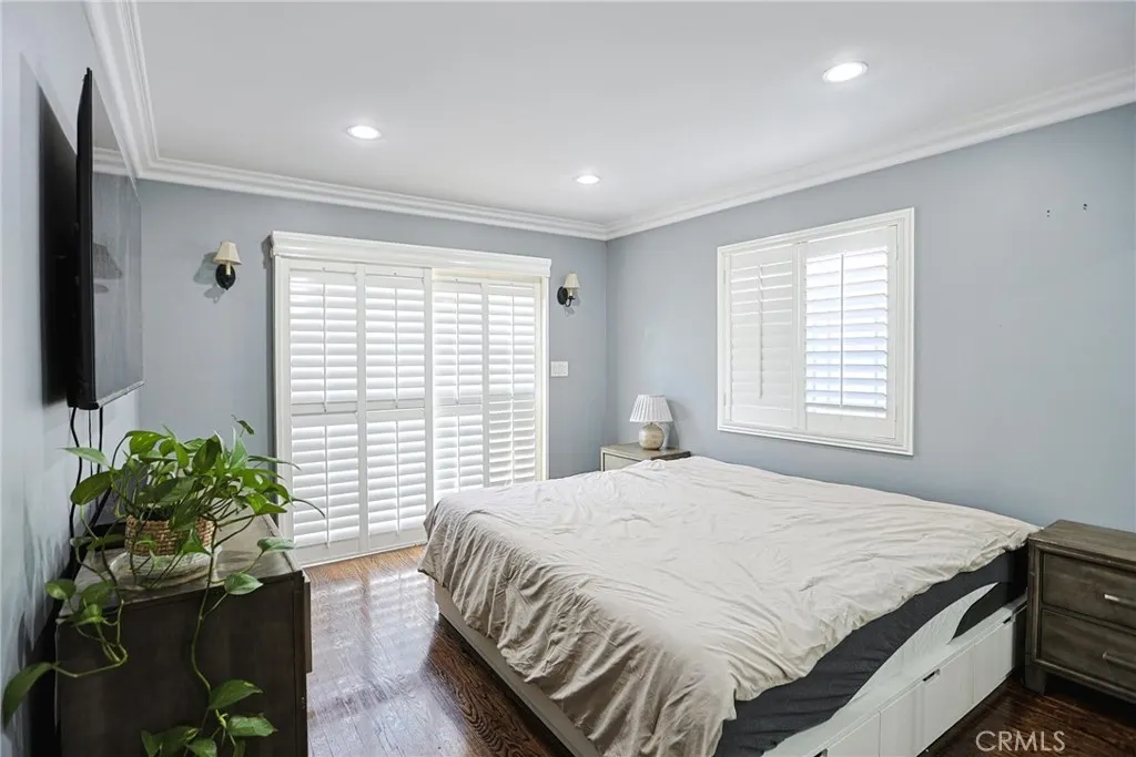 313 E 11th