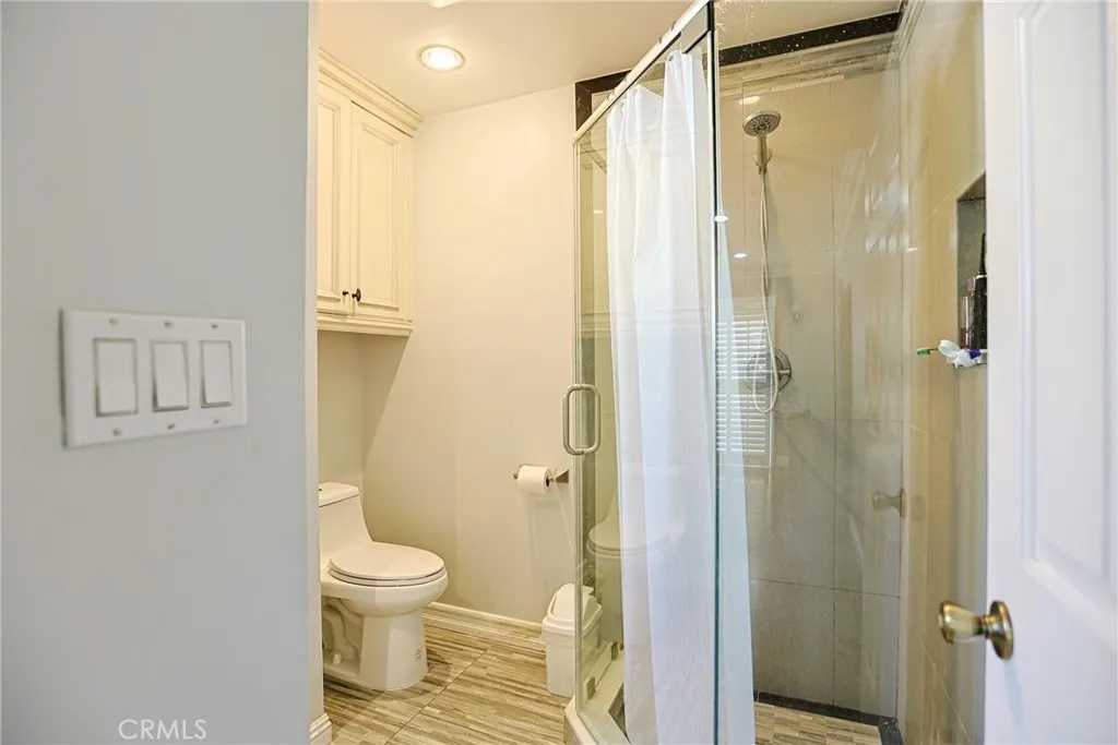 313 E 11th