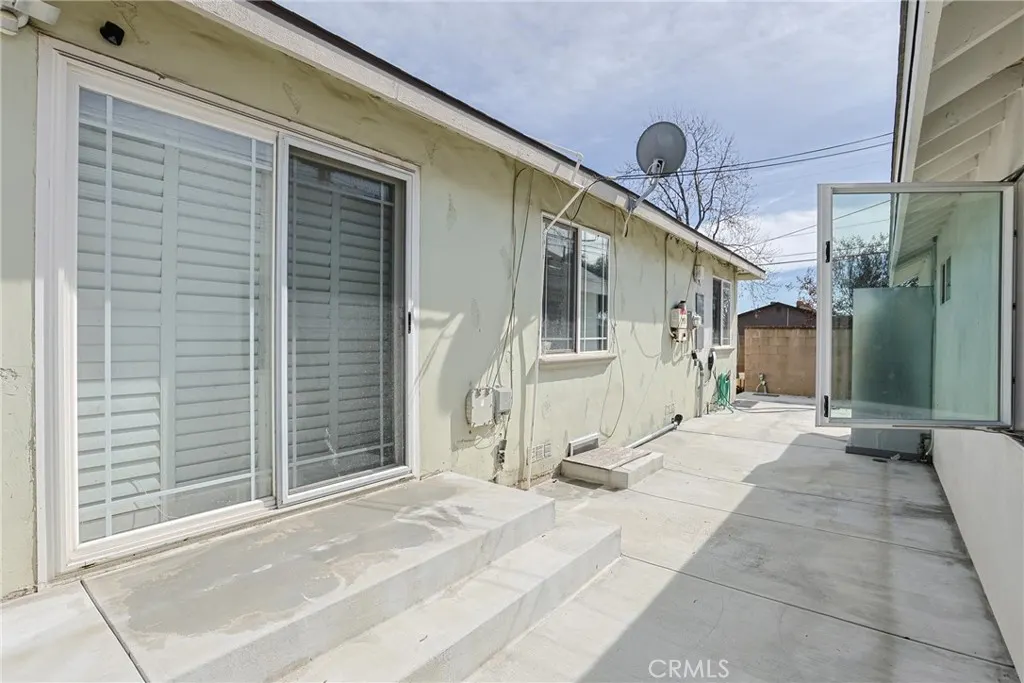 313 E 11th