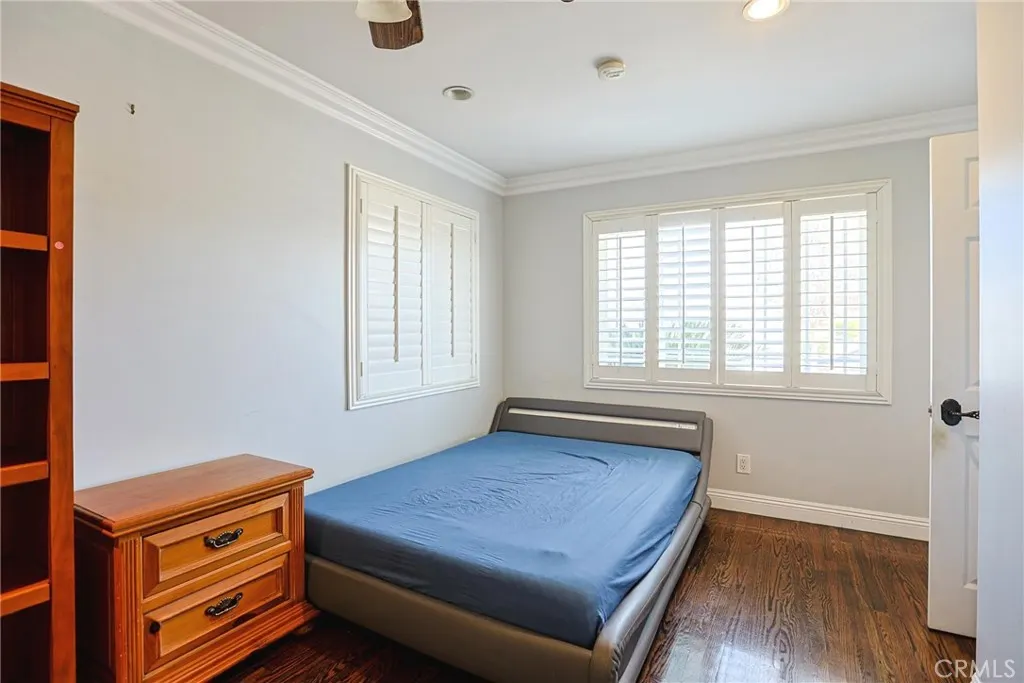 313 E 11th