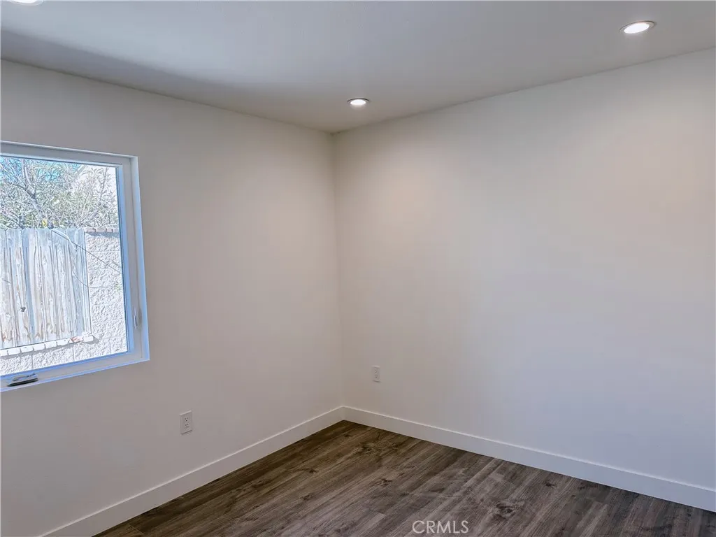 313 E 11th
