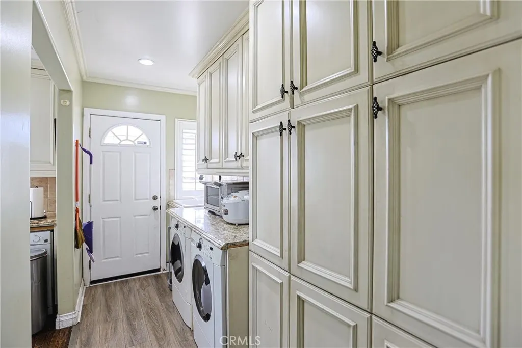 313 E 11th
