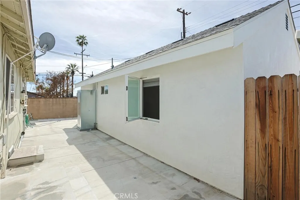 313 E 11th