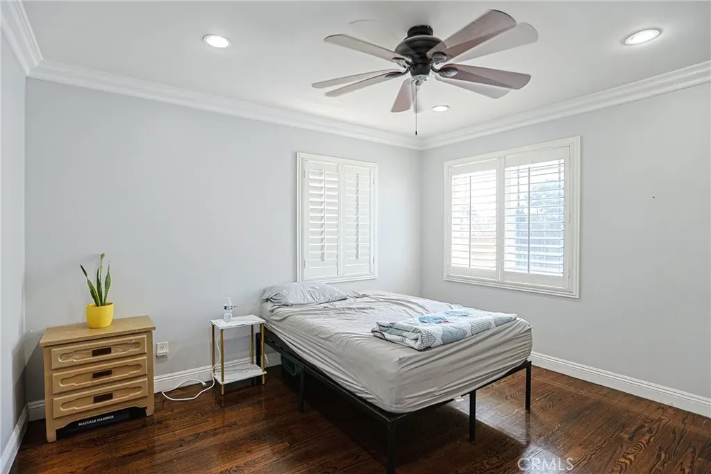 313 E 11th